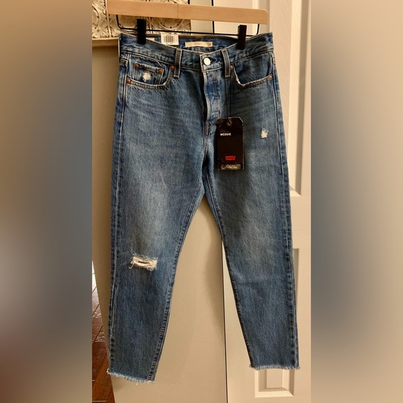 Levi's Women's Premium Wedgie  High Rise Jeans NWT - 26 - Picture 5 of 14